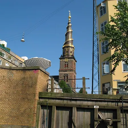 Esben Juhls Guest * Copenhagen