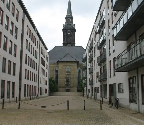 Проживание в семье Esben Juhls Guest