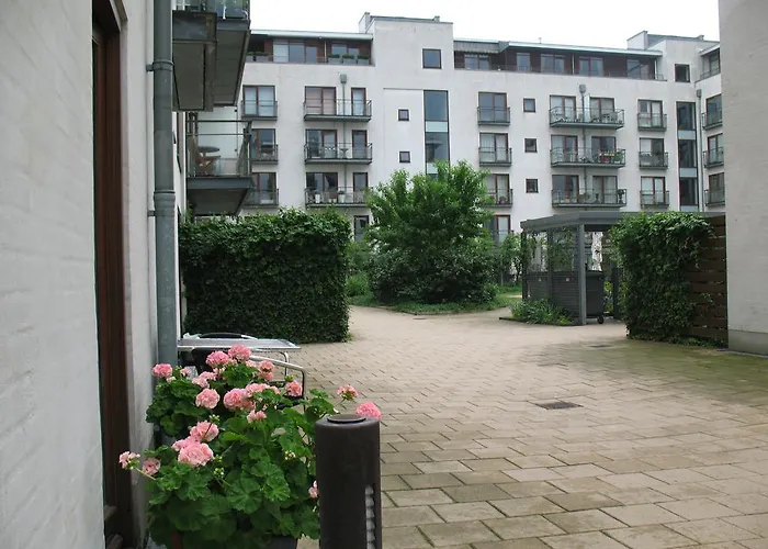 Проживание в семье Esben Juhls Guest