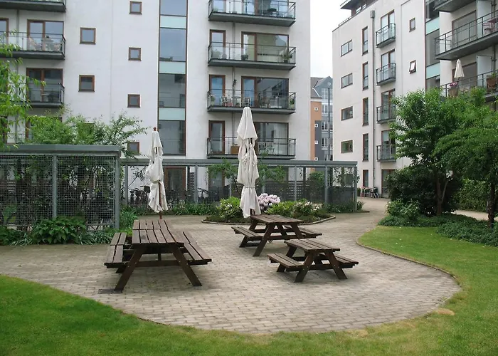 Проживание в семье Esben Juhls Guest